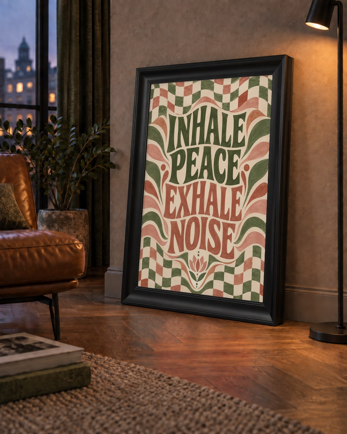 Inhale Peace, Exhale Noise Retro Damalı Yoga Poster — çerçeveli hâliyle bir ev duvarında