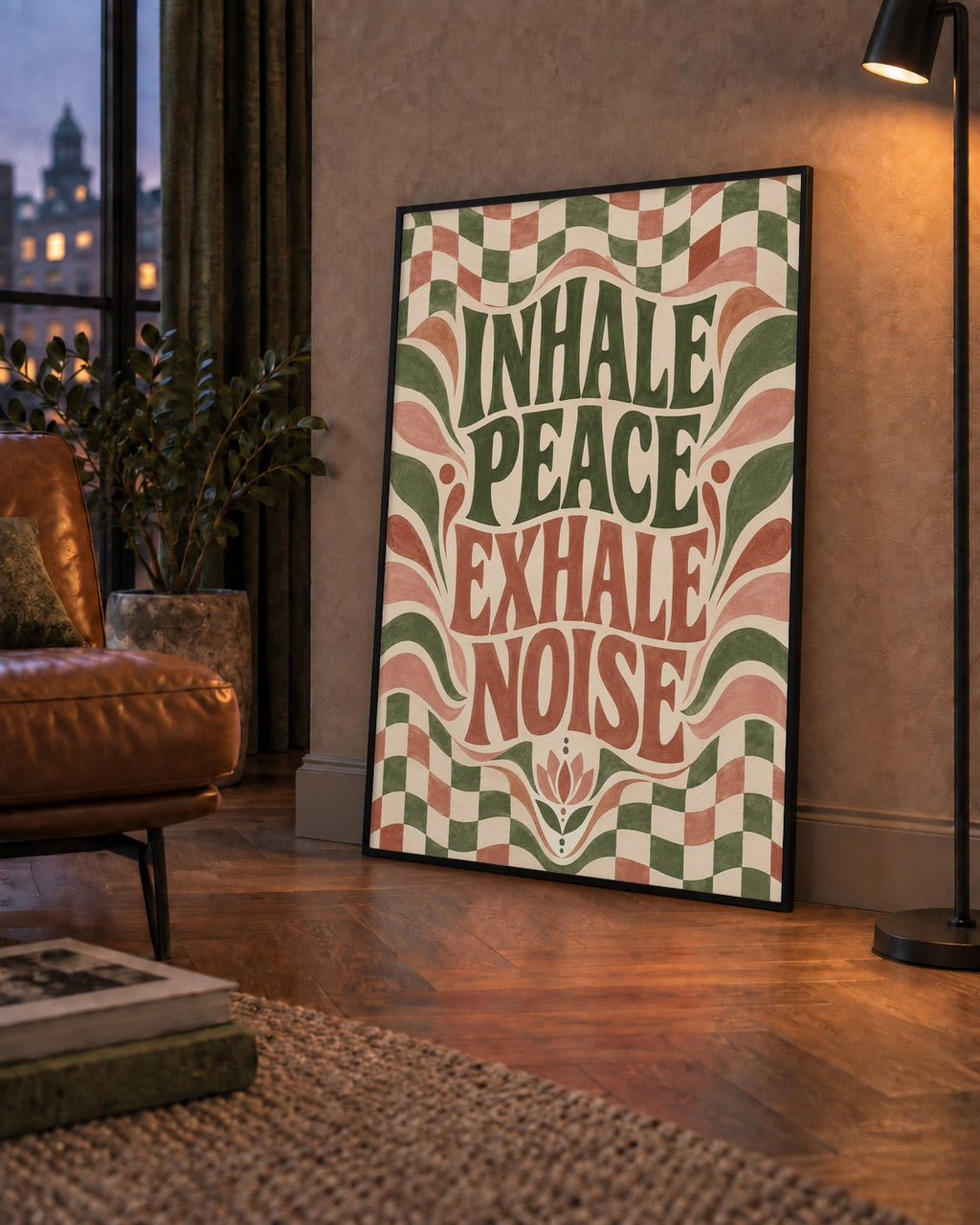 Inhale Peace, Exhale Noise Retro Damalı Yoga Poster — çerçeveli hâliyle bir ev duvarında
