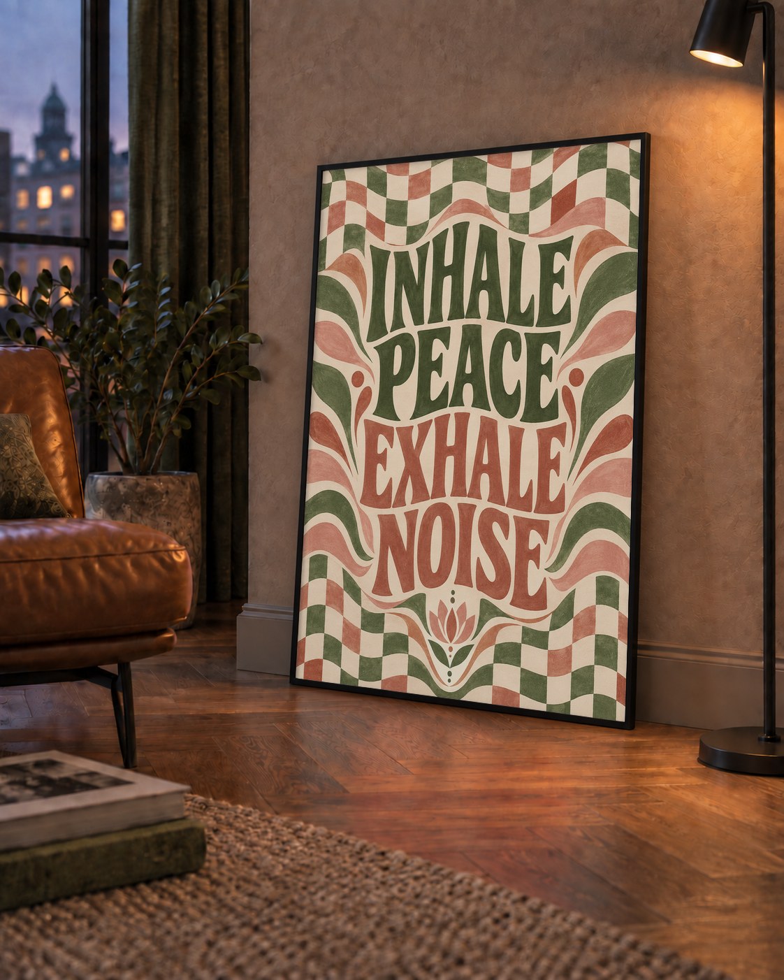 Inhale Peace, Exhale Noise Retro Damalı Yoga Poster — çerçeveli hâliyle bir ev duvarında