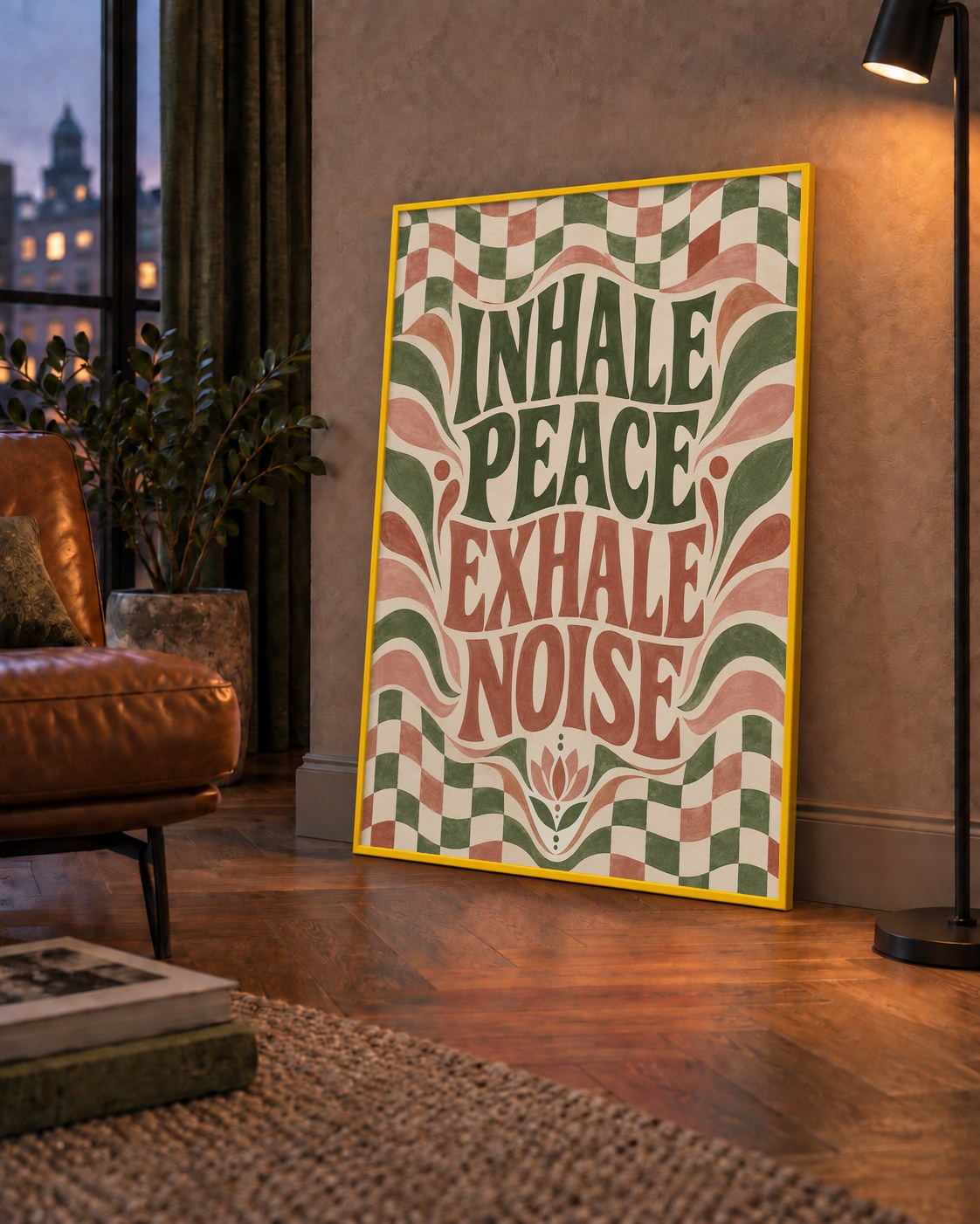 Inhale Peace, Exhale Noise Retro Damalı Yoga Poster — çerçeveli hâliyle bir ev duvarında