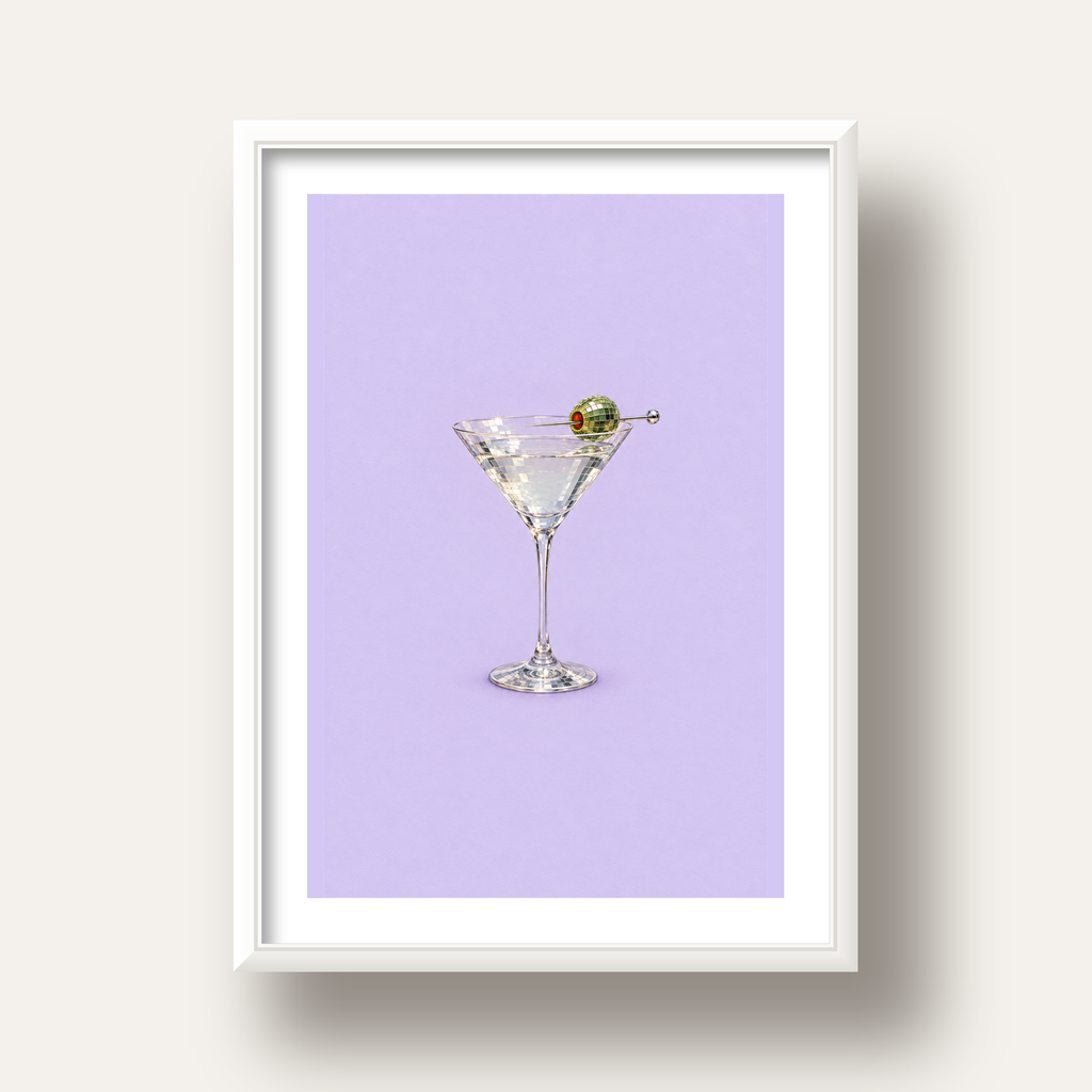 Işıltılı Martini: Modern Disco Stili Poster Baskı — beyaz derin çerçeveli paspartulu