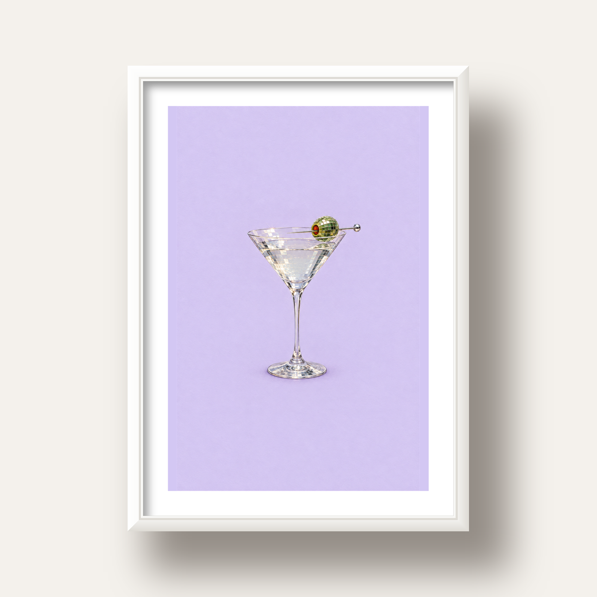 Işıltılı Martini: Modern Disco Stili Poster Baskı — beyaz derin çerçeveli paspartulu