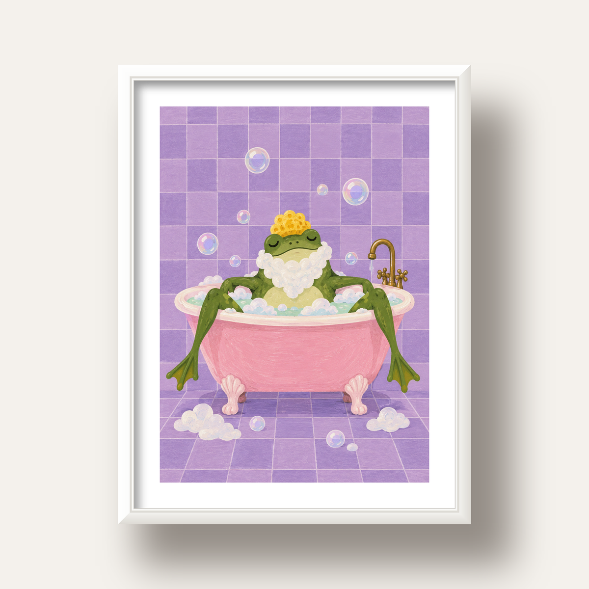 Küvette Rahatlayan Kurbağa Sevimli Poster – Mor & Pembe Dekor — beyaz derin çerçeveli paspartulu