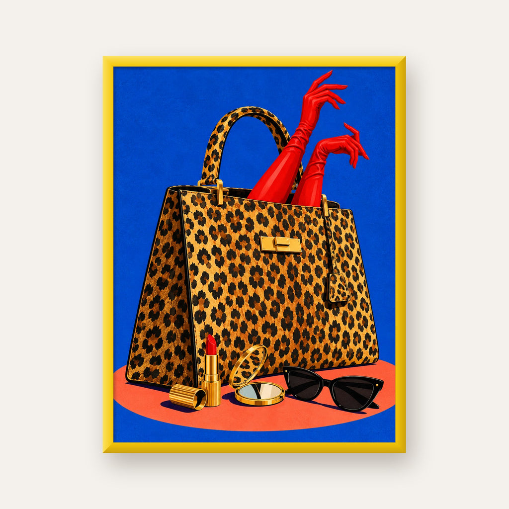 Leopar Çanta ve Kırmızı Eldivenler — sarı çerçeveli