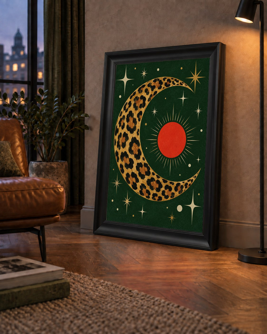 Leopar Desenli Hilal Ay ve Güneş Retro Poster — çerçeveli hâliyle bir ev duvarında