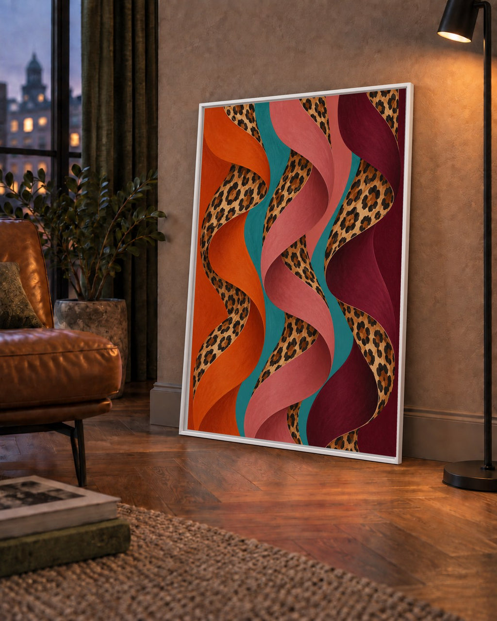 Leopar Desenli Soyut Şeritler Dijital Poster — çerçeveli hâliyle bir ev duvarında