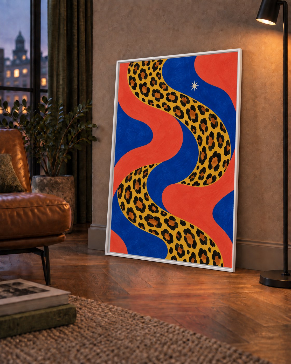 Leopar Desenli Abstrakt Yol Poster – Canlı Renkli Modern Sanat — çerçeveli hâliyle bir ev duvarında