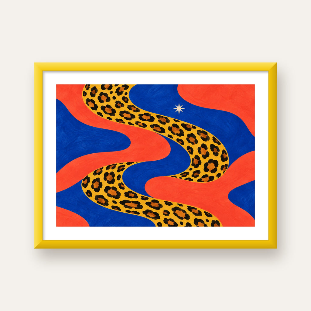 Leopar Desenli Abstrakt Yol Poster – Canlı Renkli Modern Sanat — sarı çerçeveli paspartulu