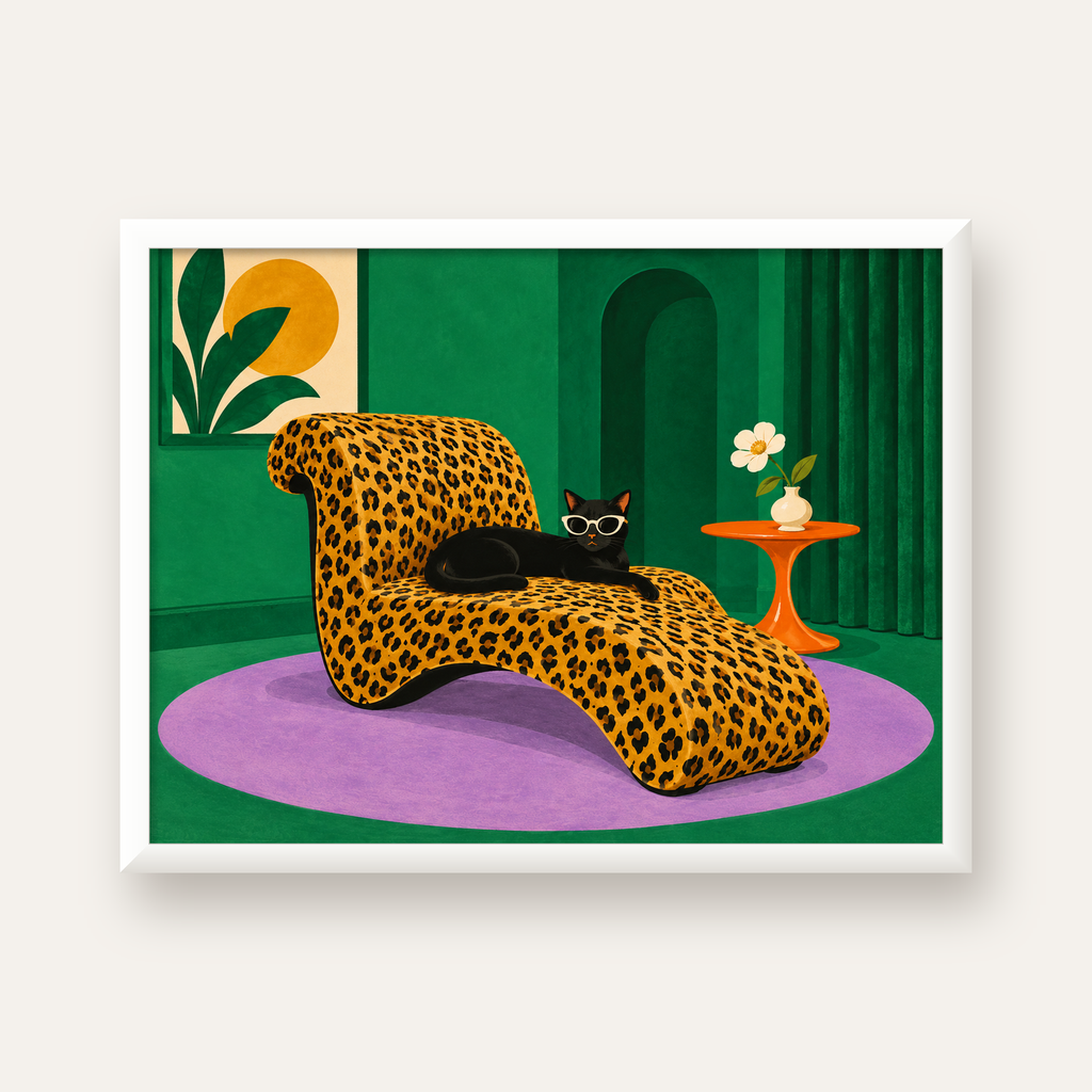 Leopar Desenli Koltukta Gözlüklü Siyah Kedi Poster — beyaz çerçeveli yatay poster