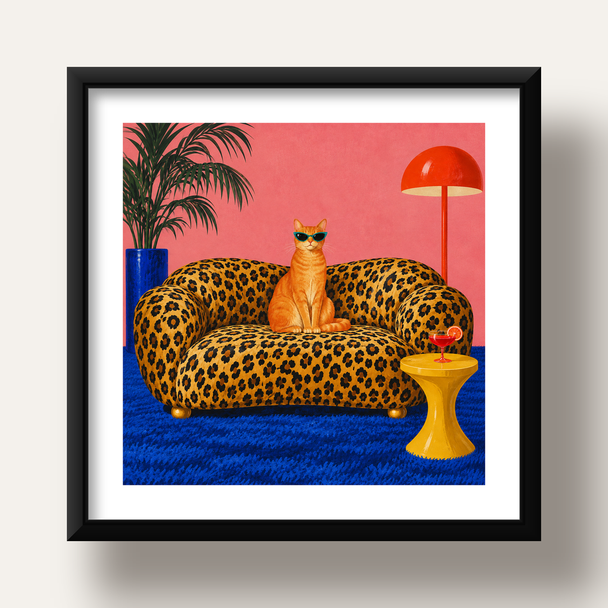 Leopar Koltukta Turkuaz Gözlü Turuncu Kedi Retro Poster — siyah derin çerçeveli paspartulu
