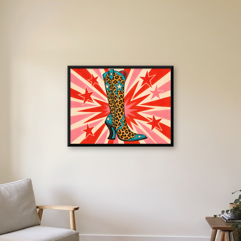 Leopar Desenli Kovboy Botu Poster – Renkli Pop Art Duvar Dekoru — Yatay baskı, çerçeveli hâliyle bir ev duvarında