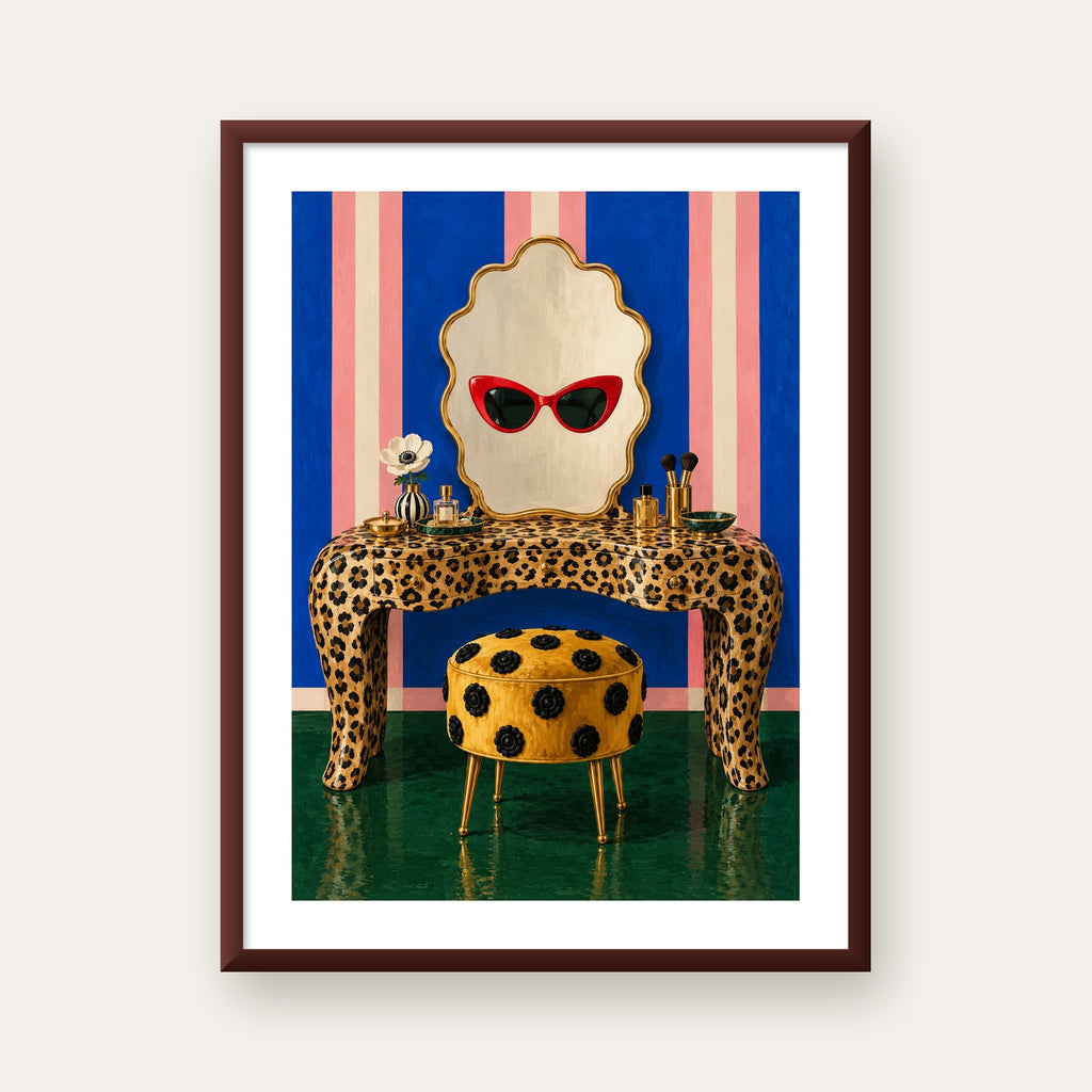Leopar Desenli Makyaj Masası Poster – Modern ve Havalı Dekor — ceviz çerçeveli paspartulu