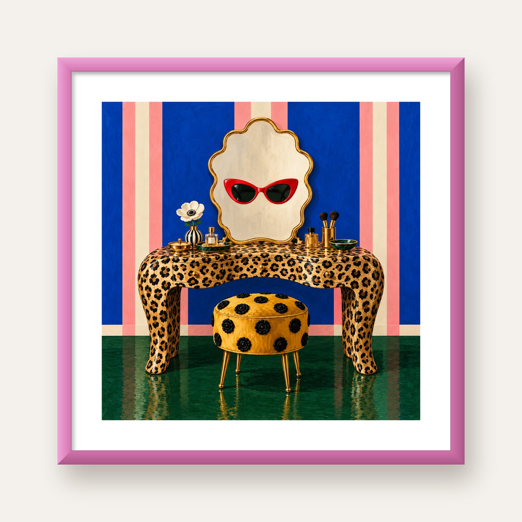 Leopar Desenli Makyaj Masası Poster – Modern ve Havalı Dekor — pembe çerçeveli paspartulu