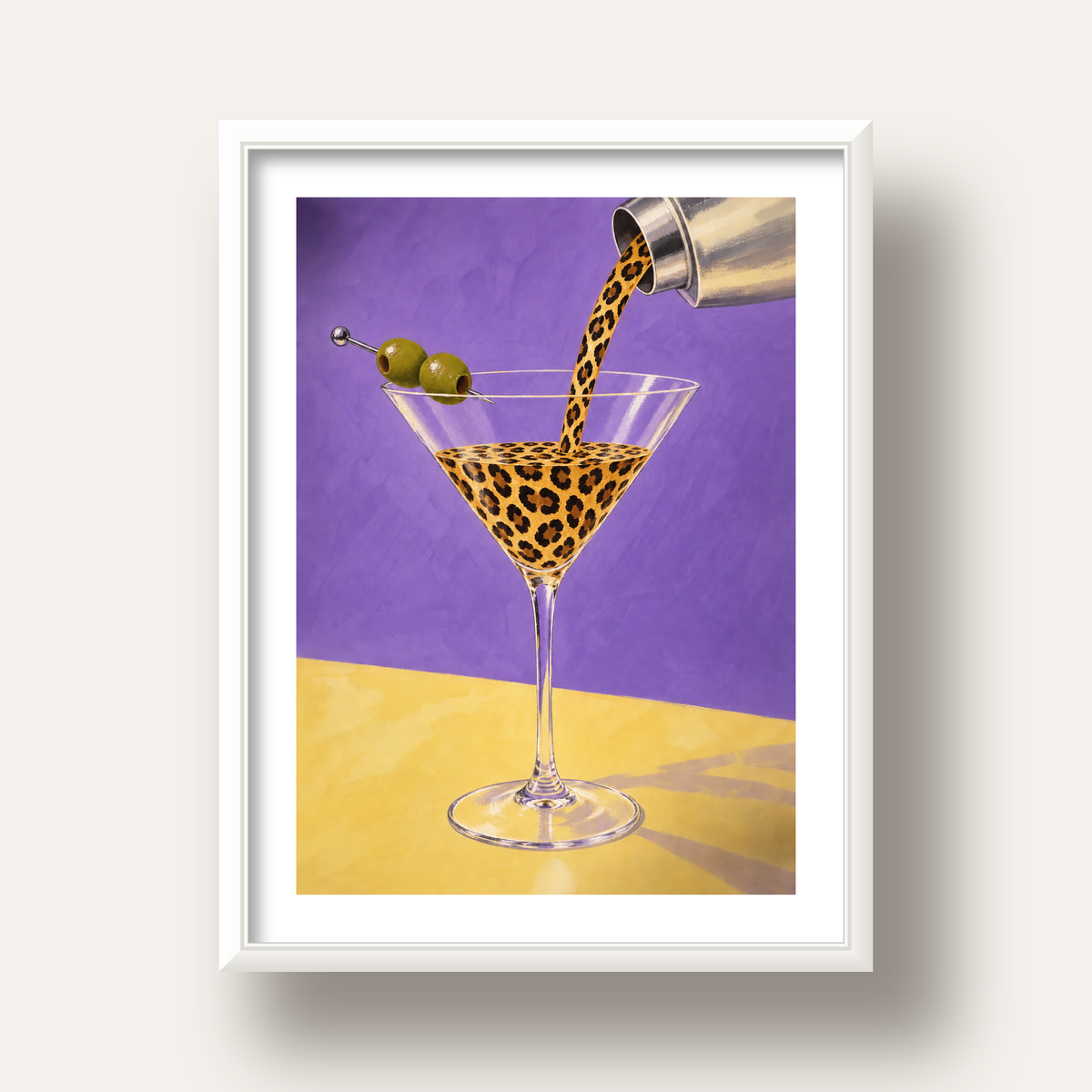 Leopar Desenli Martini Kokteyl Poster – Modern Renkli Duvar Sanatı — beyaz derin çerçeveli paspartulu