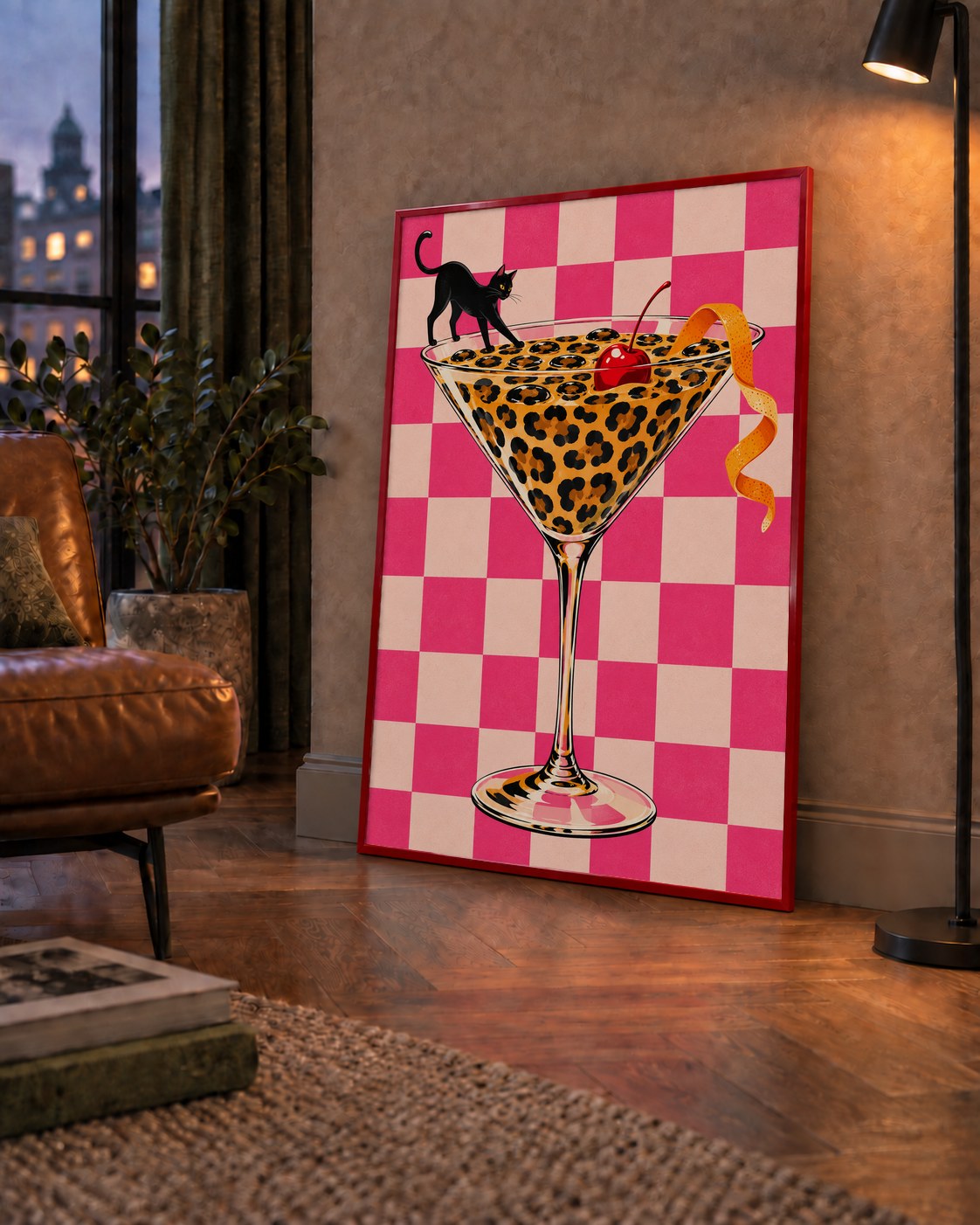 Leopar Martini ve Kara Kedi — çerçeveli hâliyle bir ev duvarında