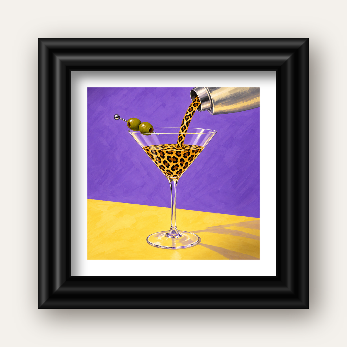 Leopar Desenli Martini Kokteyl Poster – Modern Renkli Duvar Sanatı — siyah galeri çerçeveli paspartulu