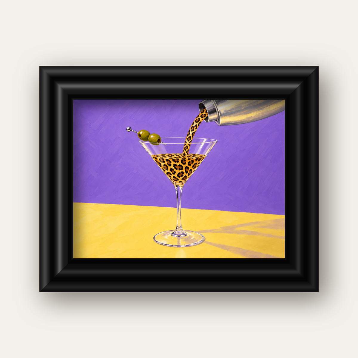 Leopar Desenli Martini Kokteyl Poster – Modern Renkli Duvar Sanatı — siyah galeri çerçeveli