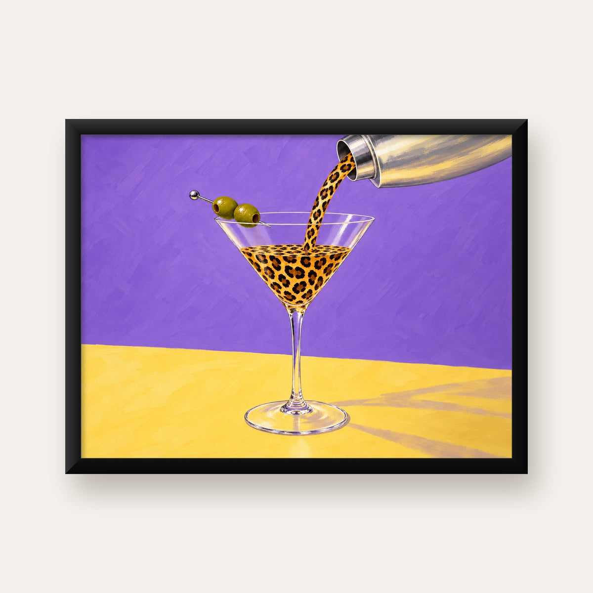 Leopar Desenli Martini Kokteyl Poster – Modern Renkli Duvar Sanatı — Yatay baskı, düz siyah çerçeveli duvar posteri