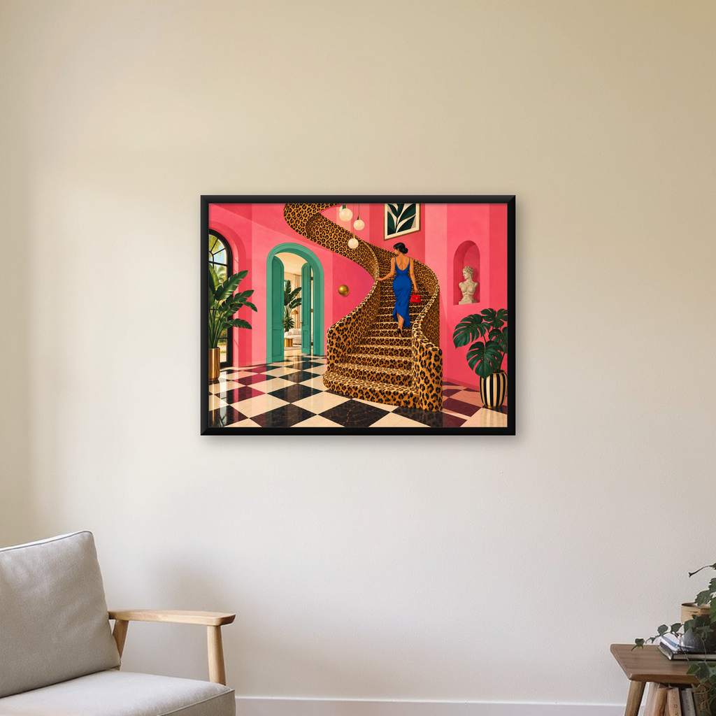 Leopar Desenli Merdivende Şık Kadın Modern Poster — Yatay baskı, çerçeveli hâliyle bir ev duvarında