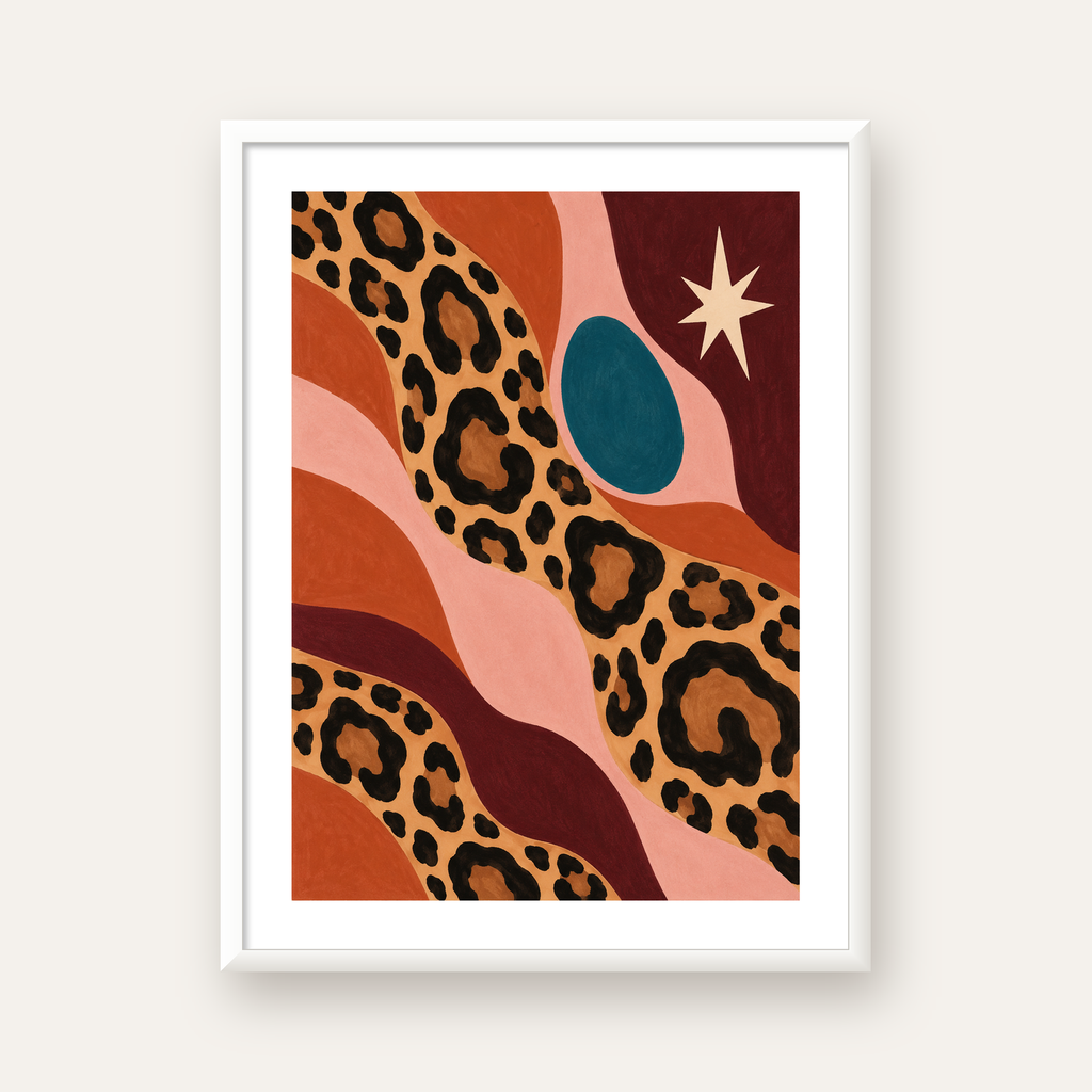Modern Leopar Deseni ve Soyut Formlar Poster Baskısı — beyaz çerçeveli dikey poster