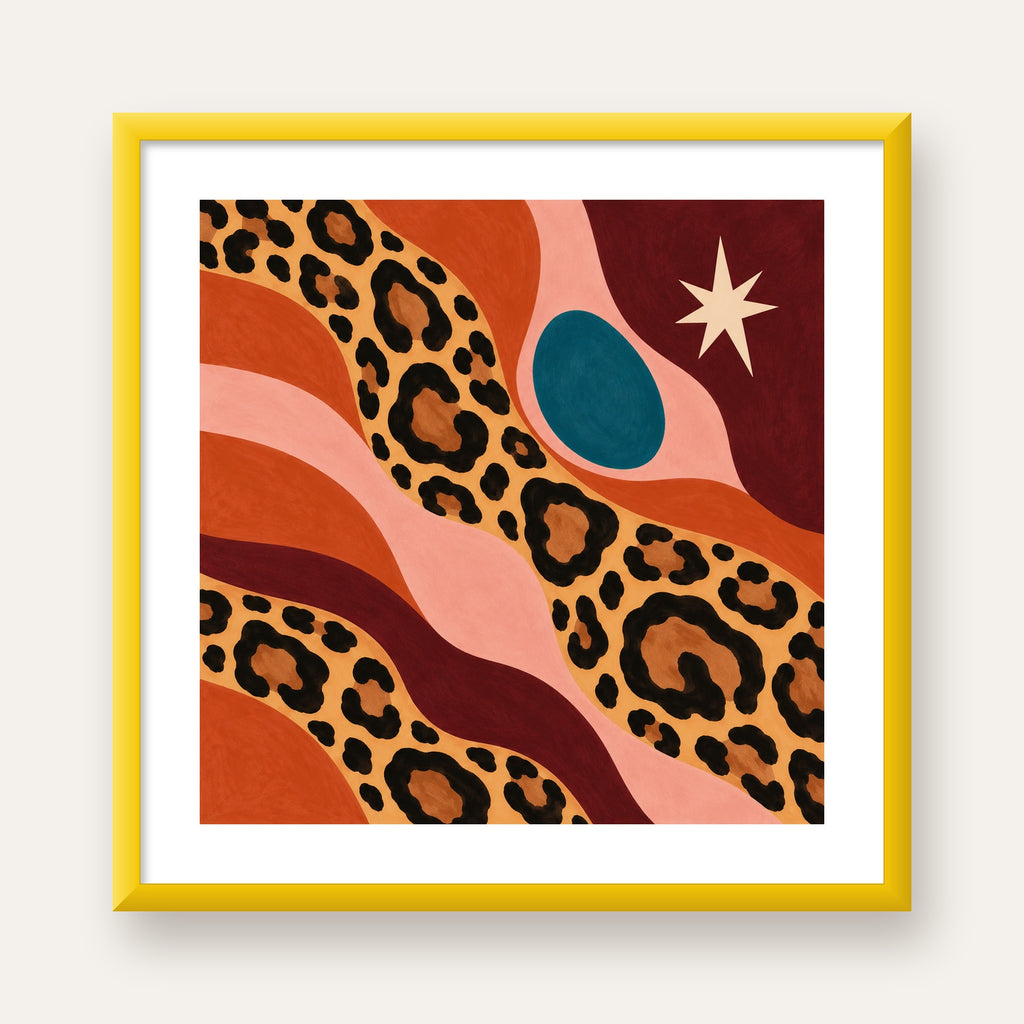 Modern Leopar Deseni ve Soyut Formlar Poster Baskısı — sarı çerçeveli paspartulu