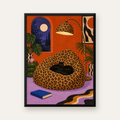 Leopar Desenli Koltukta Siyah Kediler Poster Modern Retro — Dikey baskı, düz siyah çerçeveli duvar posteri