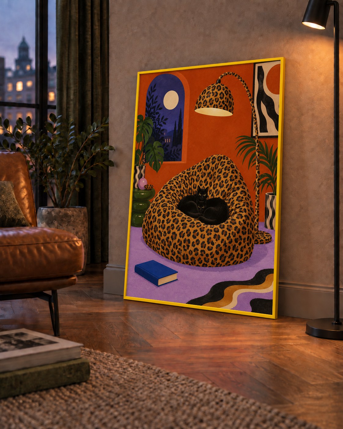 Leopar Desenli Koltukta Siyah Kediler Poster Modern Retro — çerçeveli hâliyle bir ev duvarında