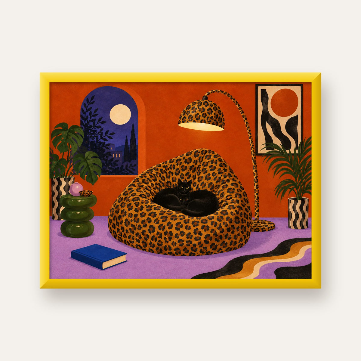 Leopar Desenli Koltukta Siyah Kediler Poster Modern Retro — sarı çerçeveli
