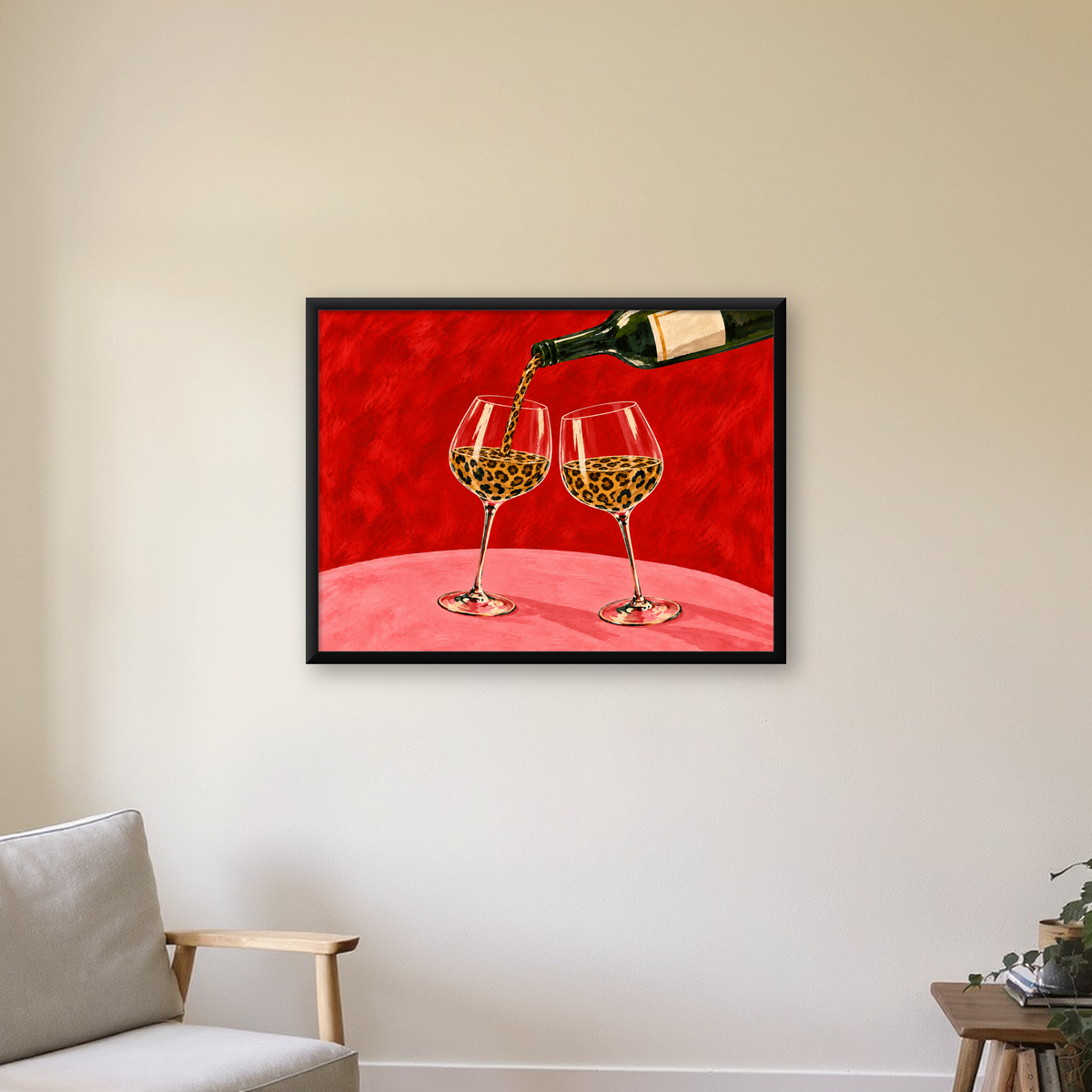 Leopar Desenli Şarap Bardakları Poster – Canlı El Boyaması Sanat — Yatay baskı, çerçeveli hâliyle bir ev duvarında