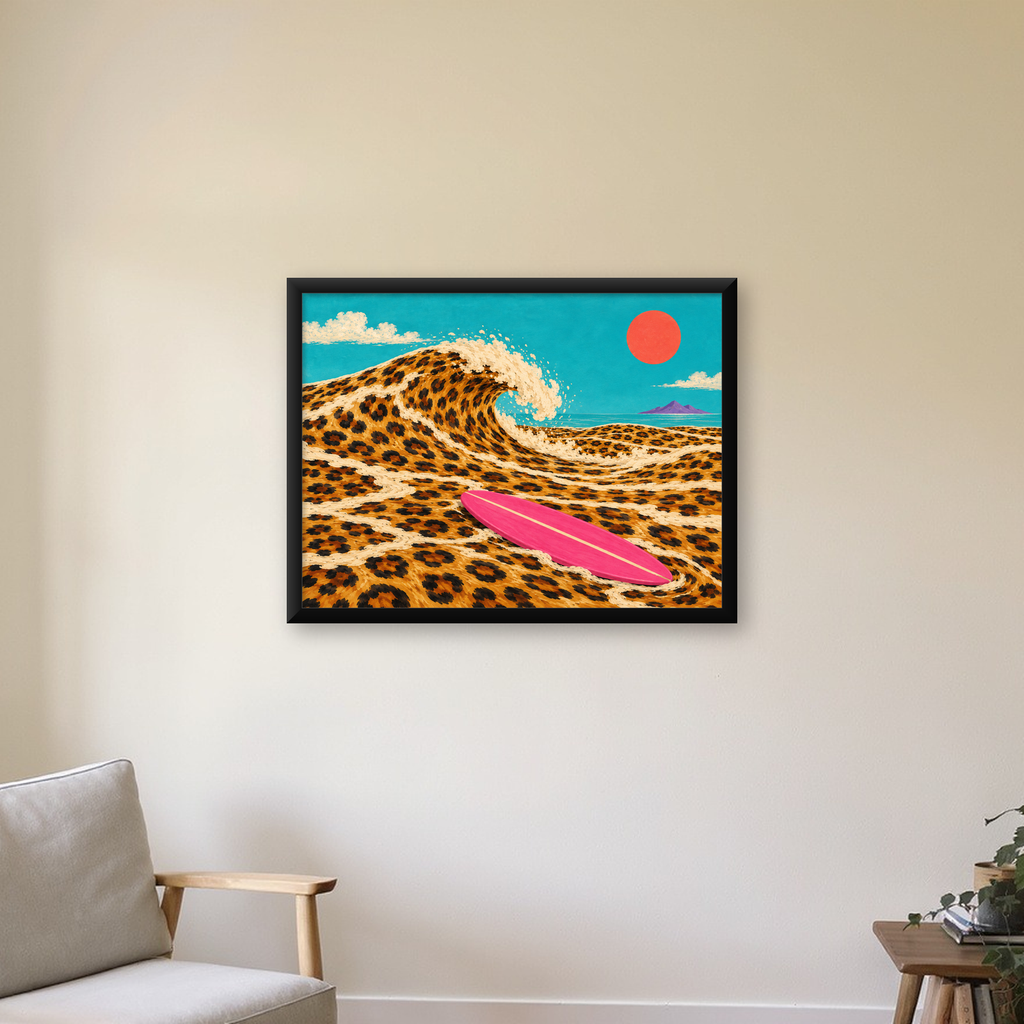 Leopar Desenli Dalga ve Pembe Sörf Poster Dijital Baskı — Yatay baskı, çerçeveli hâliyle bir ev duvarında