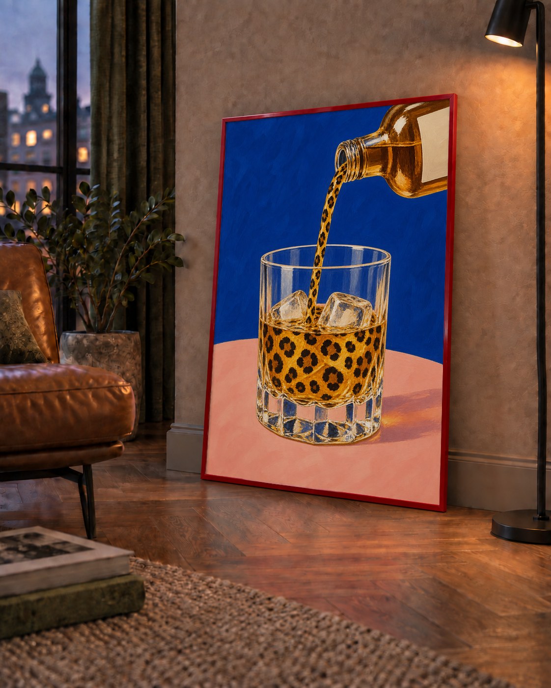 Leopar Desenli İçki Posteri – Modern Yağlı Boya Bar Sanatı — çerçeveli hâliyle bir ev duvarında