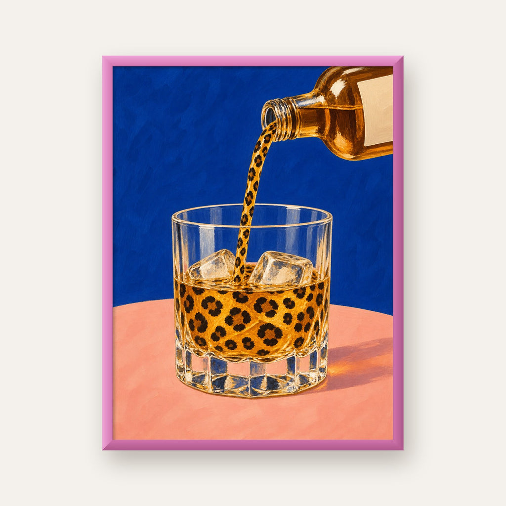Leopar Desenli İçki Posteri – Modern Yağlı Boya Bar Sanatı — pembe çerçeveli