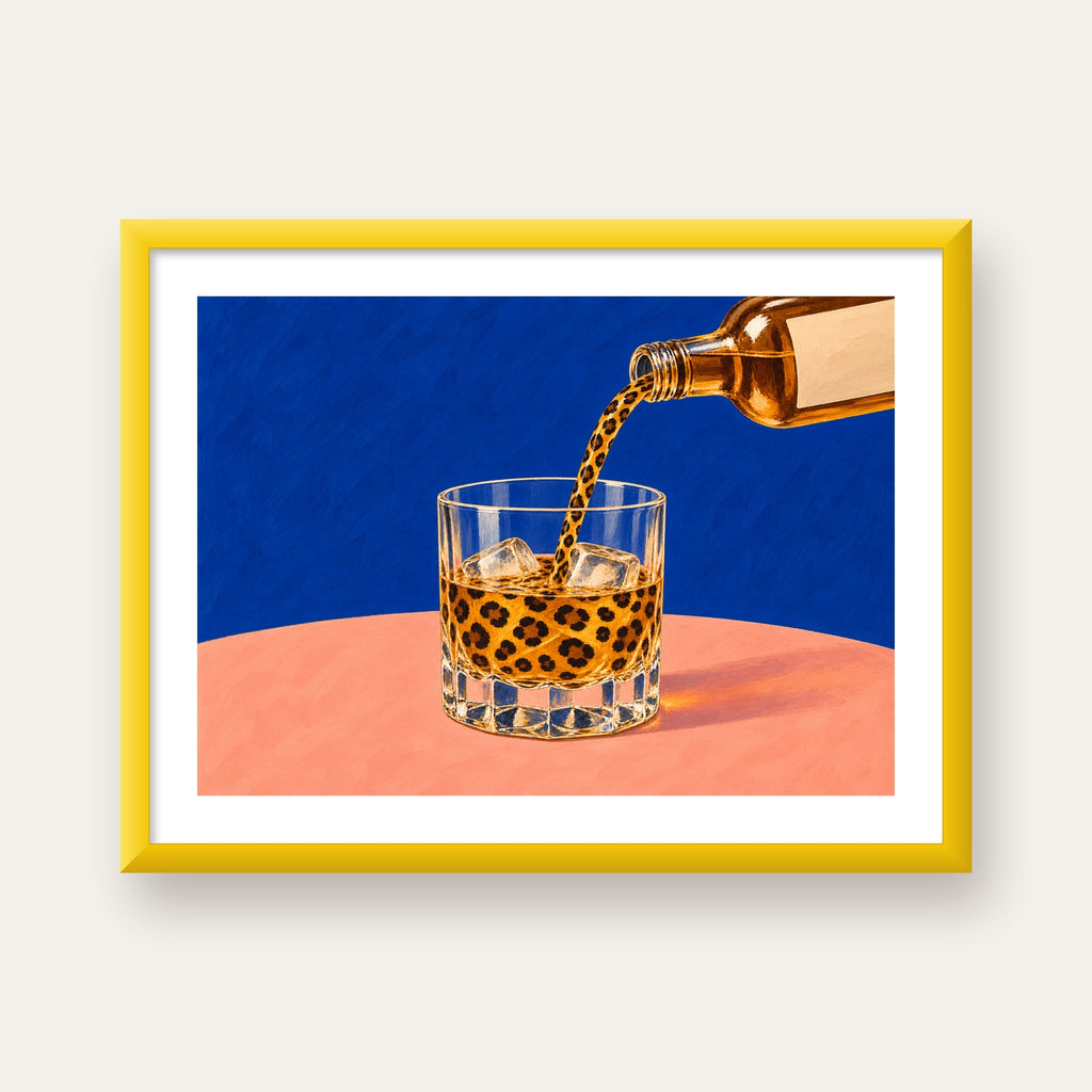 Leopar Desenli İçki Posteri – Modern Yağlı Boya Bar Sanatı — sarı çerçeveli paspartulu