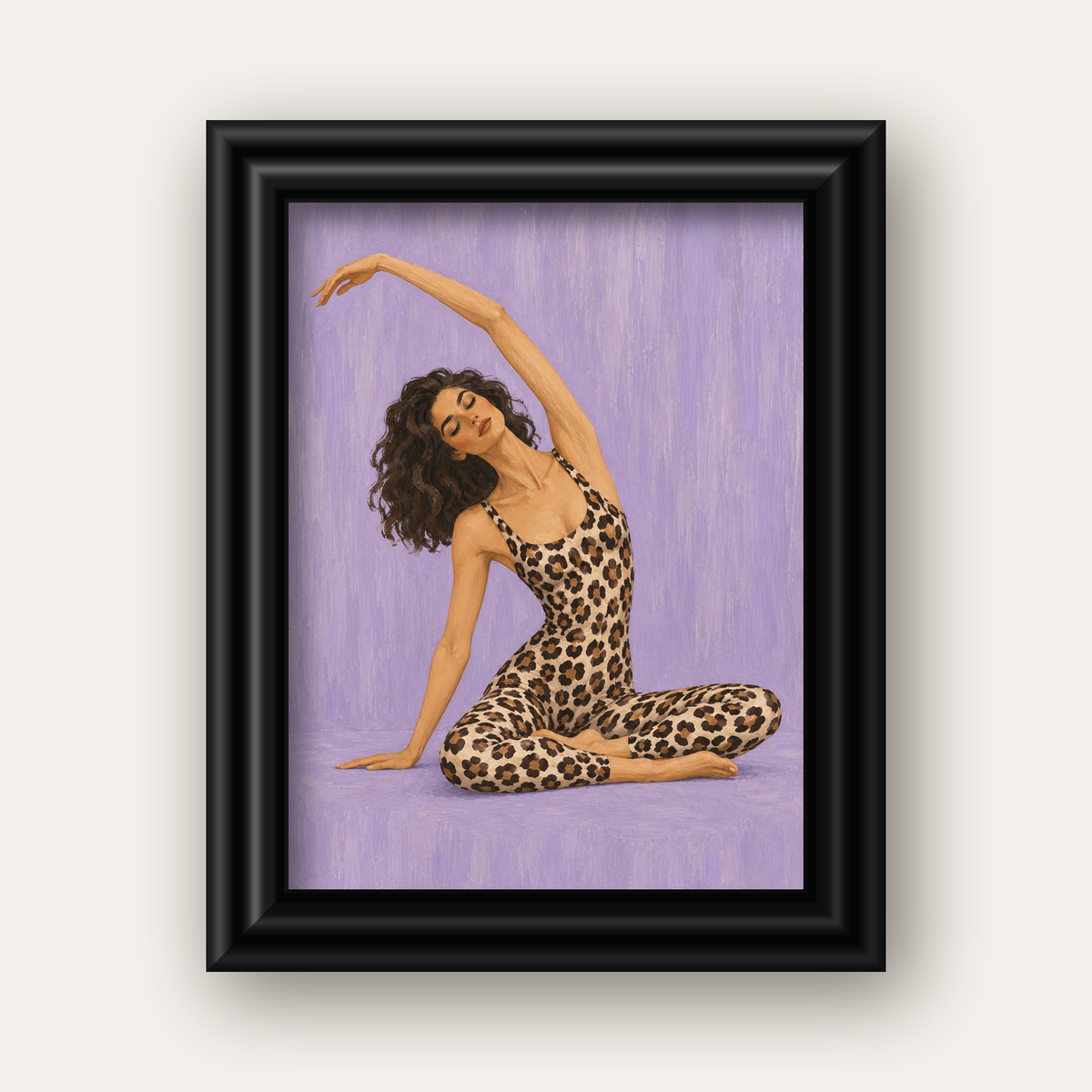 Lila Leopar Desenli Yoga Yapan Kadın Poster — siyah galeri çerçeveli