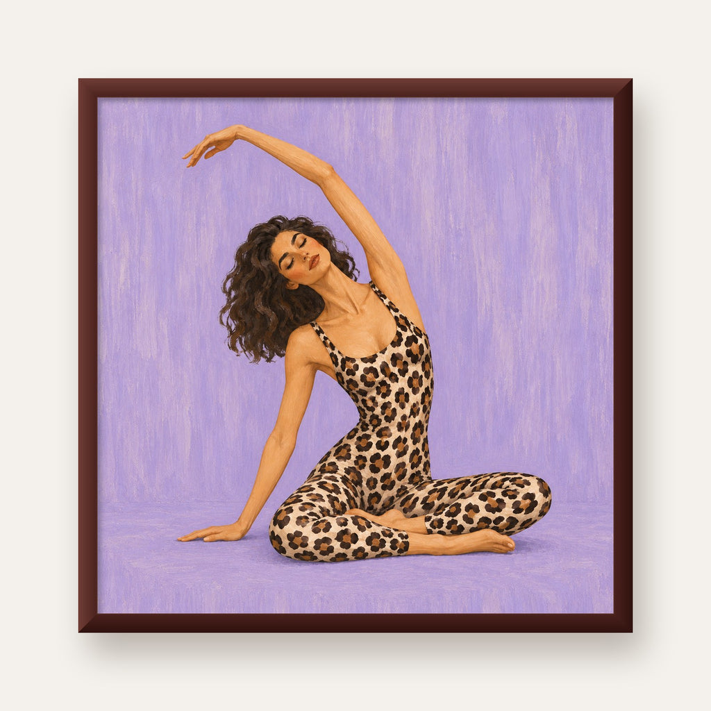 Lila Leopar Desenli Yoga Yapan Kadın Poster — ceviz çerçeveli