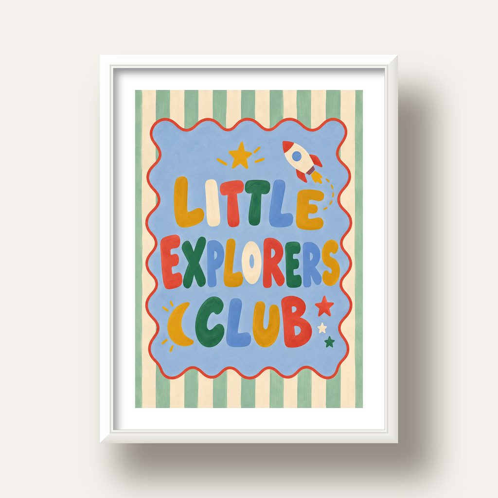 Little Explorers Club — beyaz derin çerçeveli paspartulu