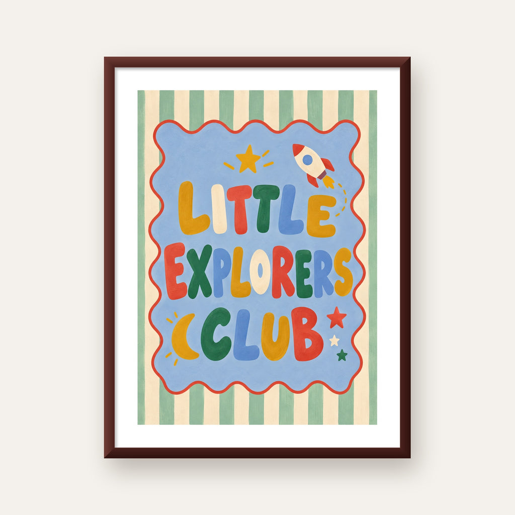Little Explorers Club — ceviz çerçeveli paspartulu