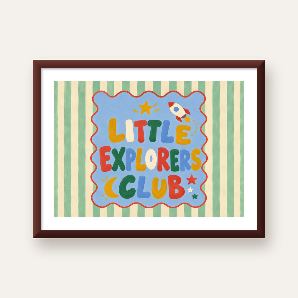 Little Explorers Club — ceviz çerçeveli paspartulu