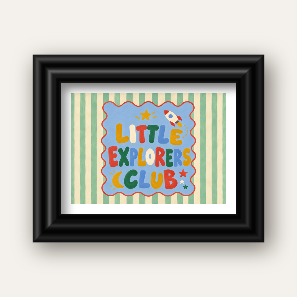 Little Explorers Club — siyah galeri çerçeveli paspartulu