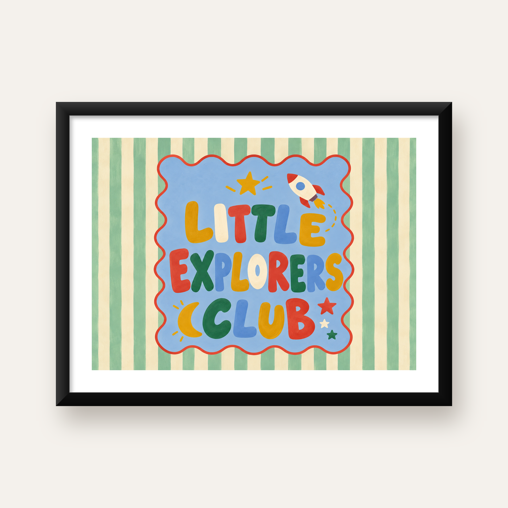 Little Explorers Club Çocuk Odası Poster Sanat Baskısı — Yatay baskı, beyaz kenar boşluklu