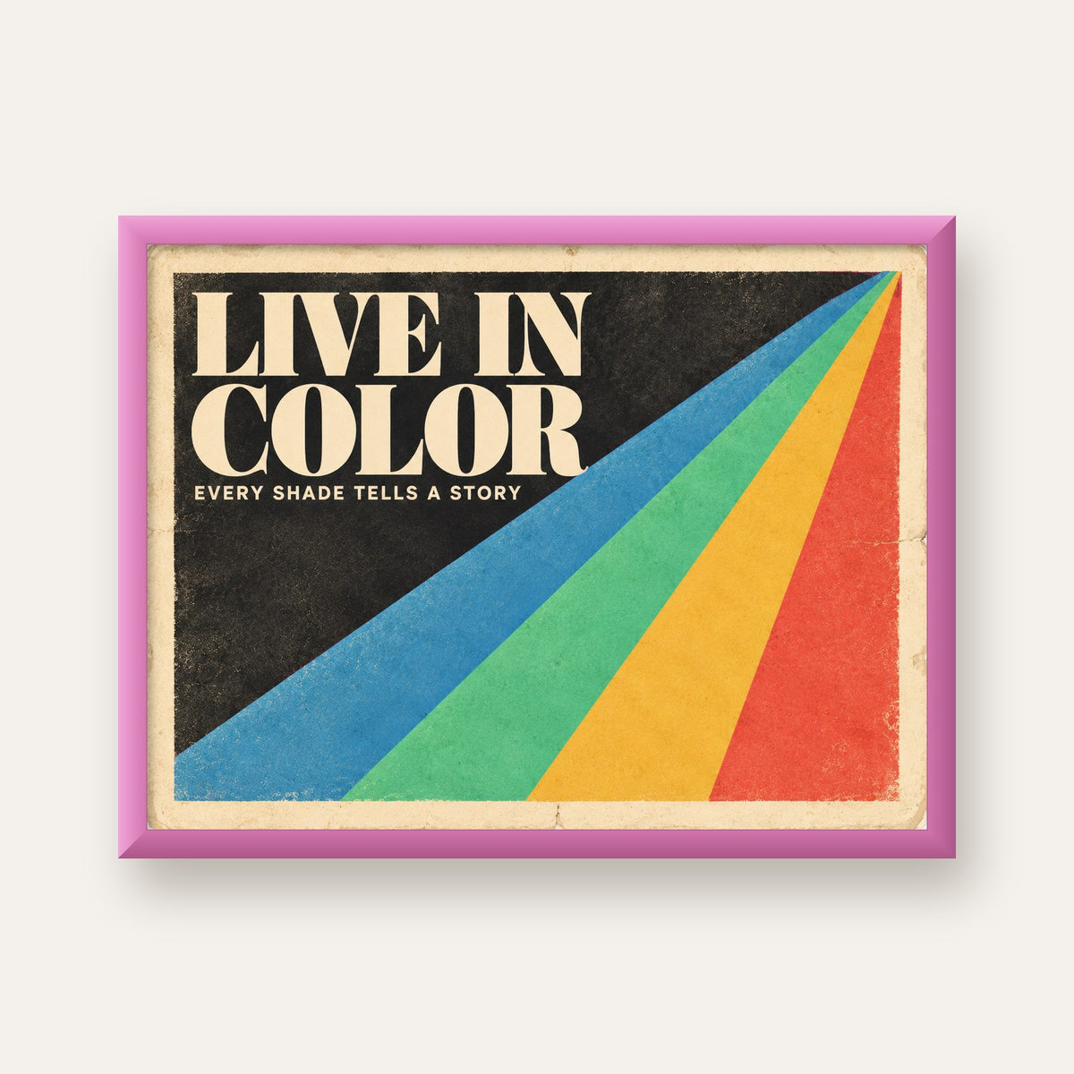 Retro Renkli Geometrik 'Live In Color' Poster Baskısı — pembe çerçeveli