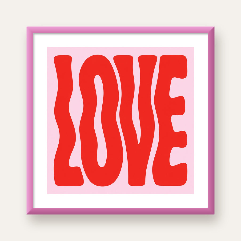 LOVE Yazılı Modern Tipografik Kırmızı Poster Baskı — pembe çerçeveli paspartulu