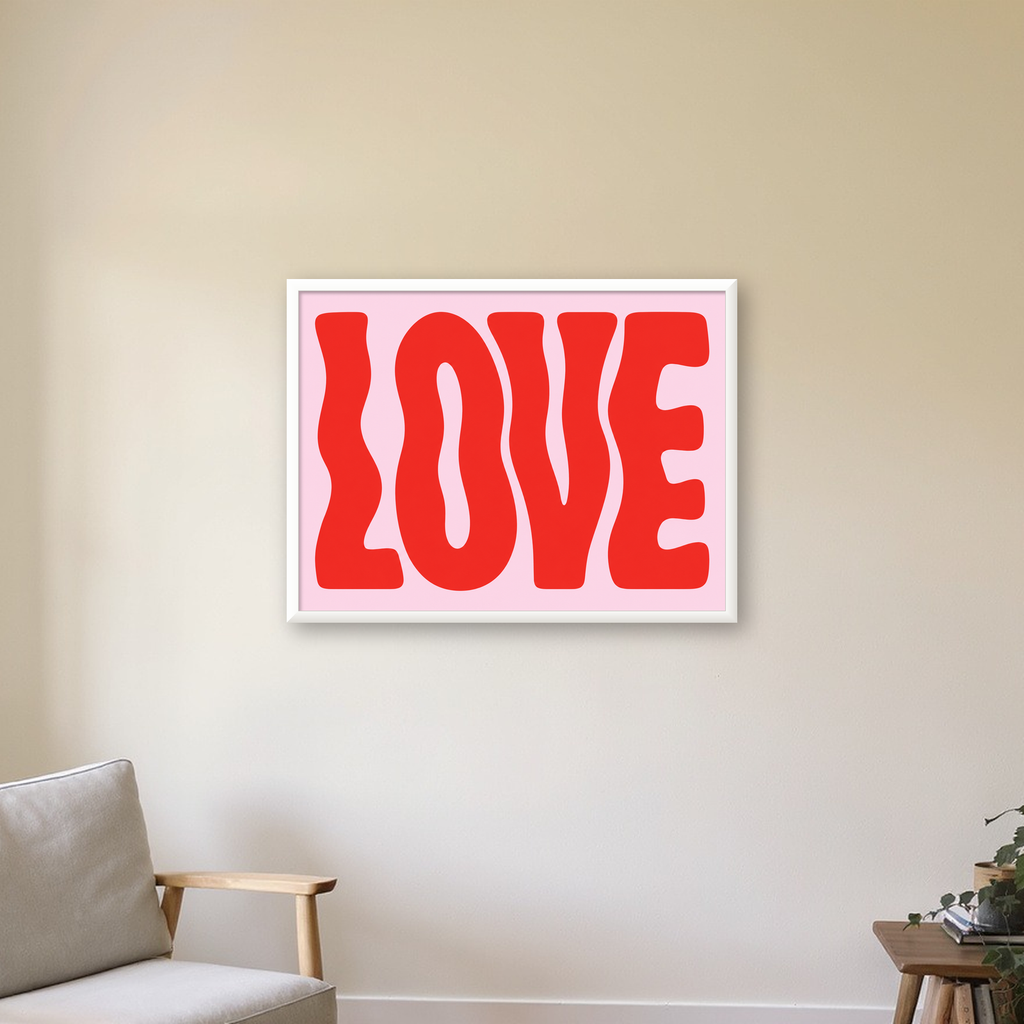 LOVE Yazılı Modern Tipografik Kırmızı Poster Baskı — beyaz çerçeveli yatay poster