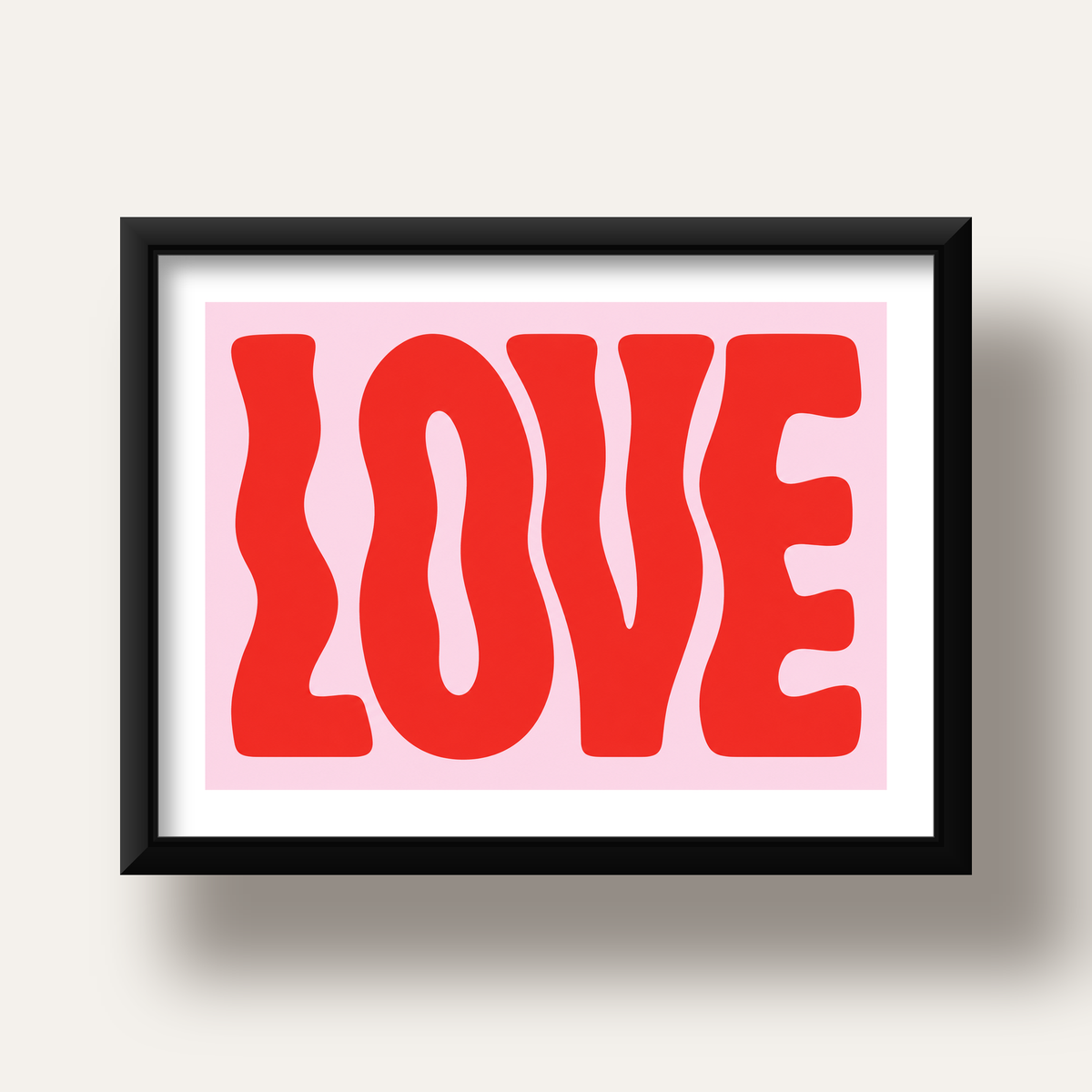 LOVE Yazılı Modern Tipografik Kırmızı Poster Baskı — siyah derin çerçeveli paspartulu