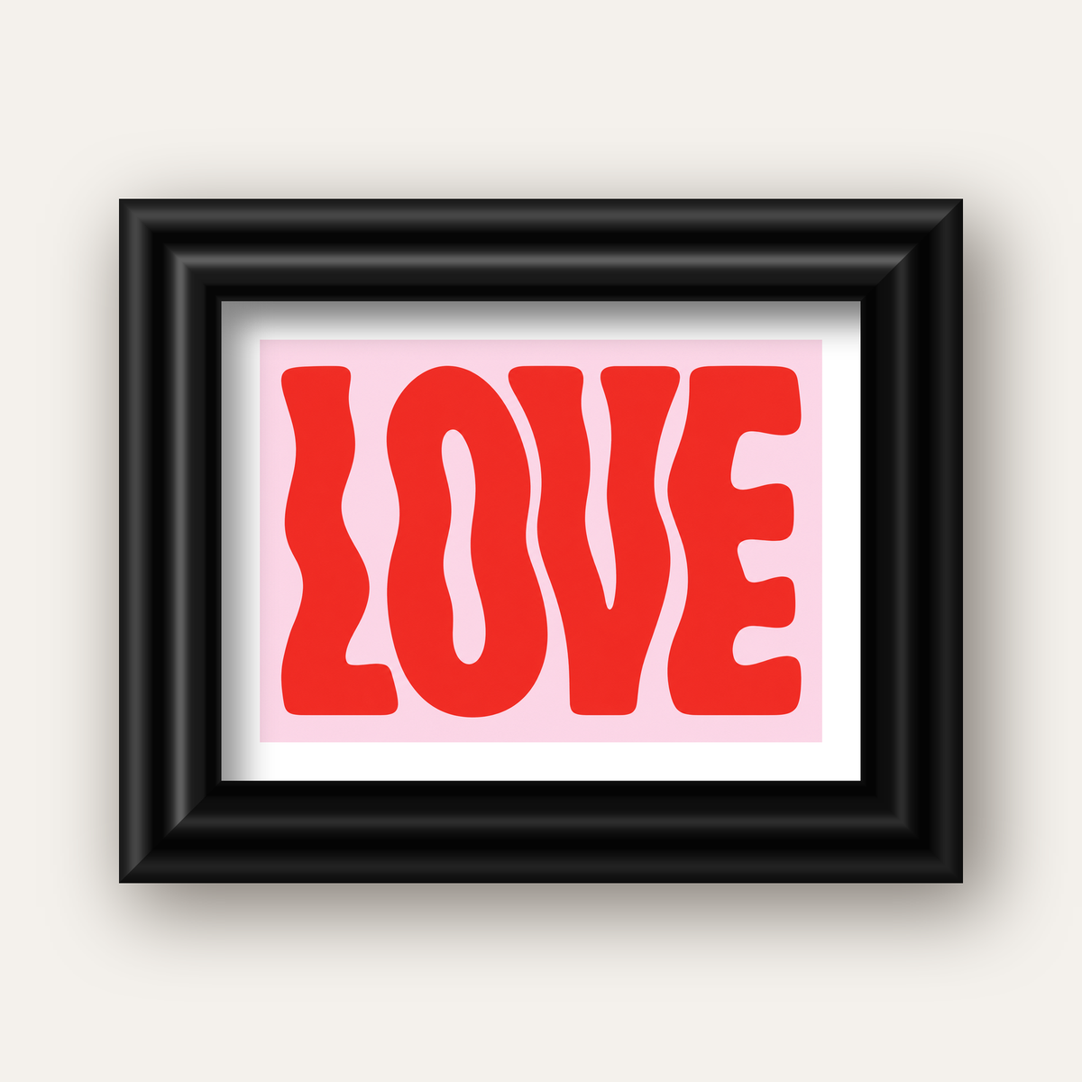 LOVE Yazılı Modern Tipografik Kırmızı Poster Baskı — siyah galeri çerçeveli paspartulu