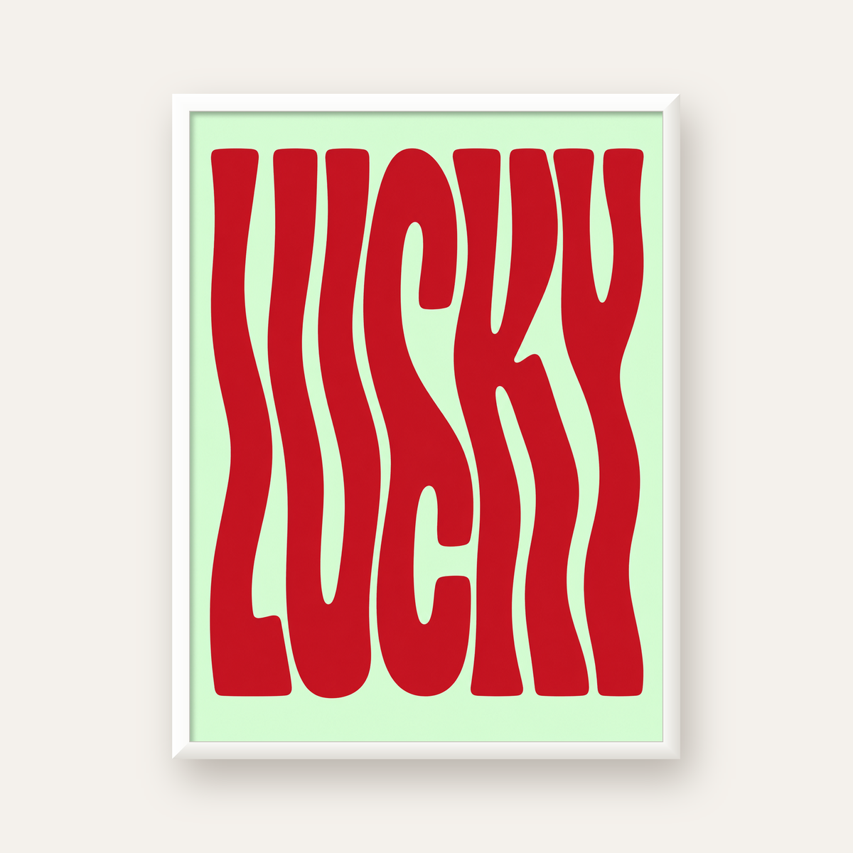 Modern Dalgalı Tipografi 'LUCKY' Kırmızı Poster — beyaz çerçeveli dikey poster
