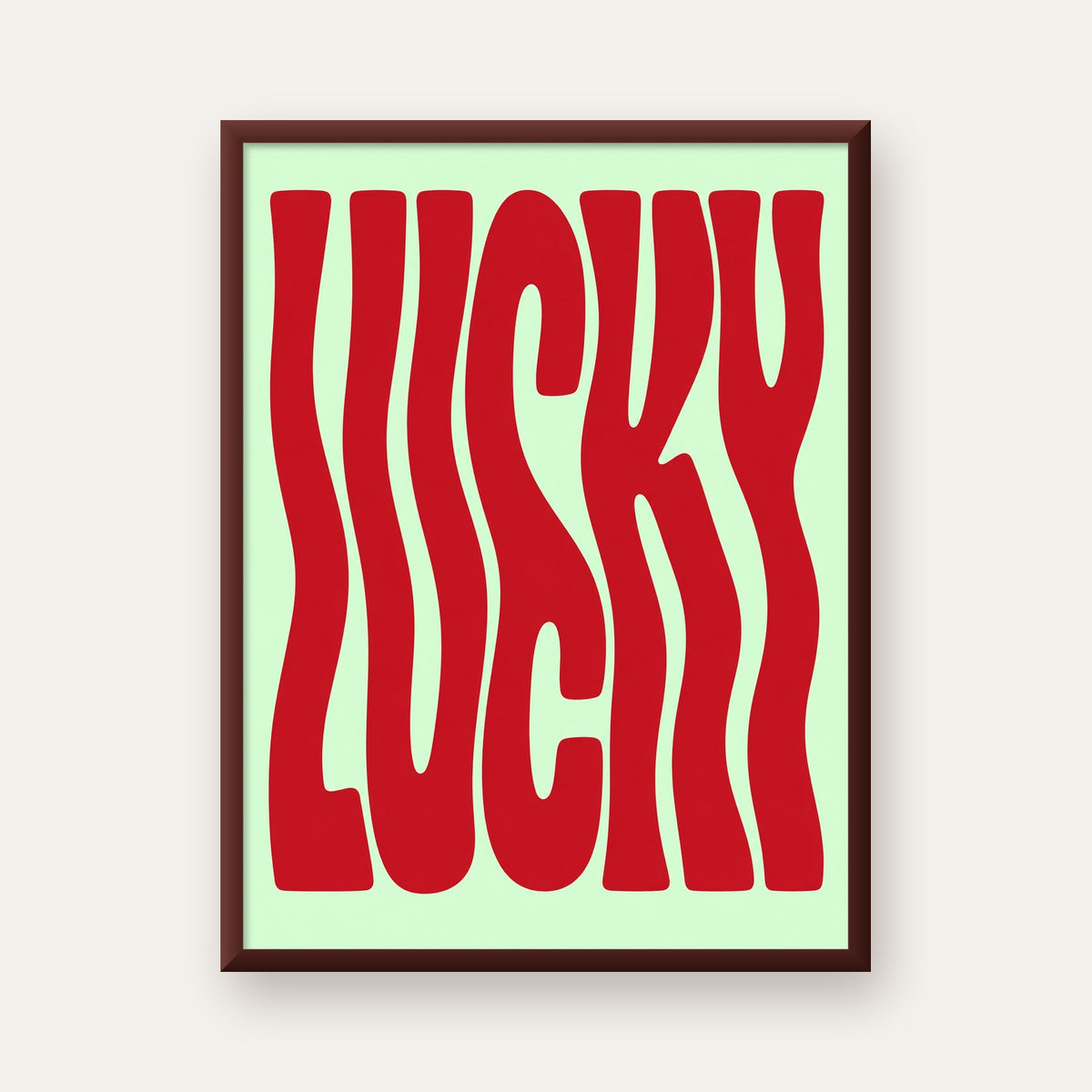 Modern Dalgalı Tipografi 'LUCKY' Kırmızı Poster — ceviz çerçeveli