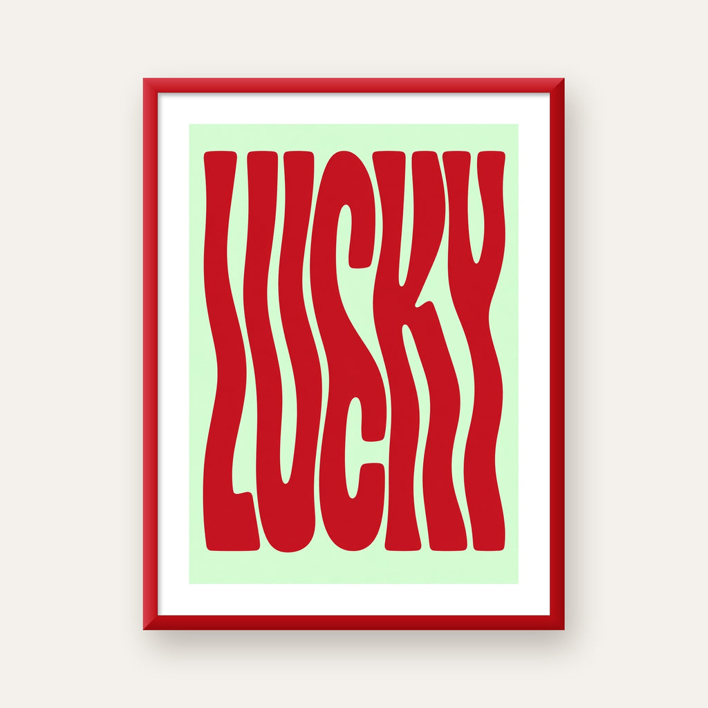 Modern Dalgalı Tipografi 'LUCKY' Kırmızı Poster — kırmızı çerçeveli paspartulu