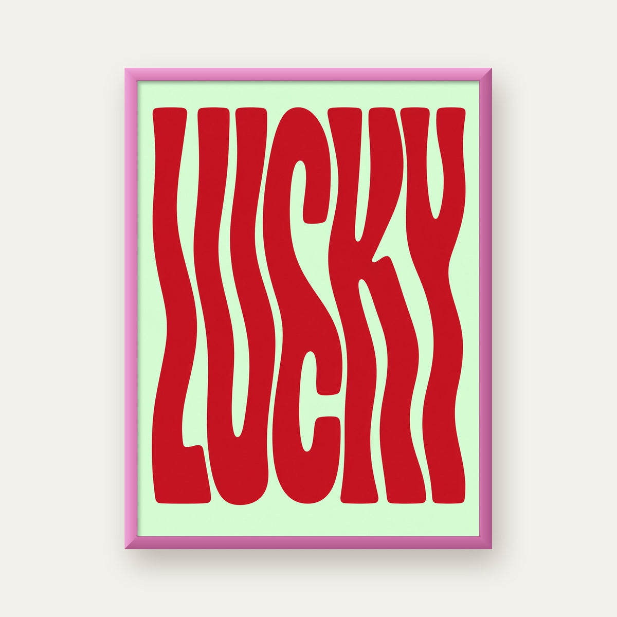 Modern Dalgalı Tipografi 'LUCKY' Kırmızı Poster — pembe çerçeveli