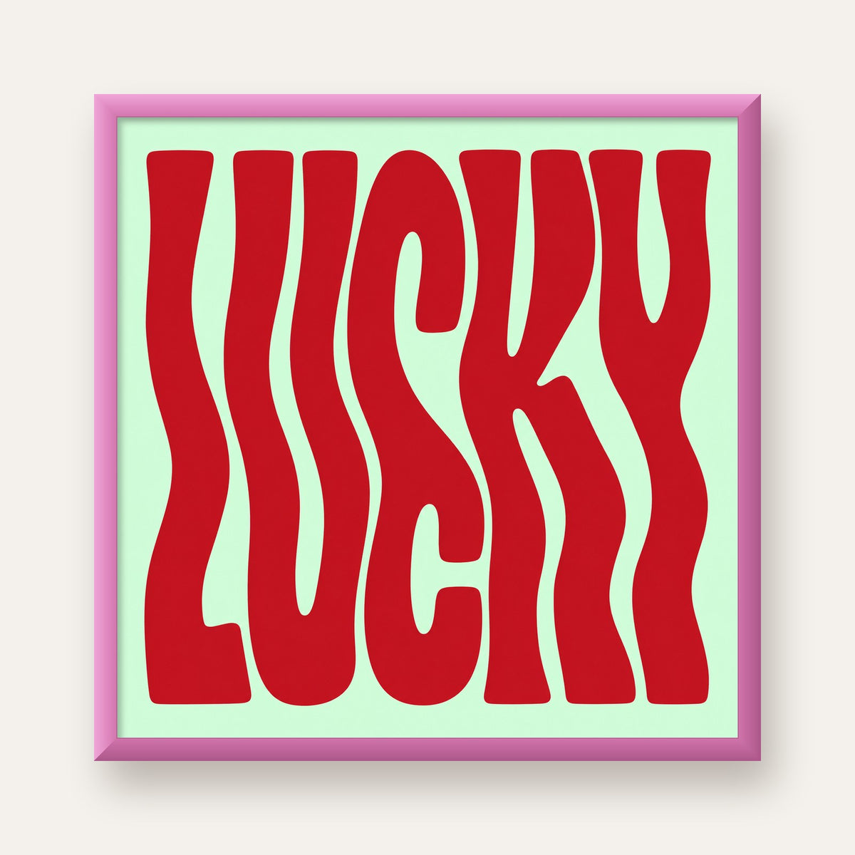 Modern Dalgalı Tipografi 'LUCKY' Kırmızı Poster — pembe çerçeveli